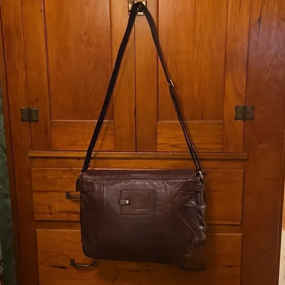 Fossil Atlas EW Brown Leather Messenger Bag